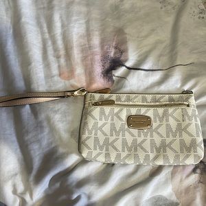 Micheal Kors hand bag